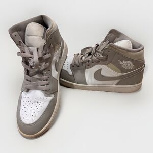 Size 10.5 - Jordan 1 Mid College Grey - 554724082